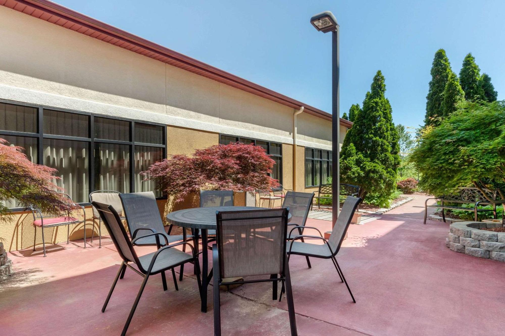 Comfort Suites Rolla Exterior photo