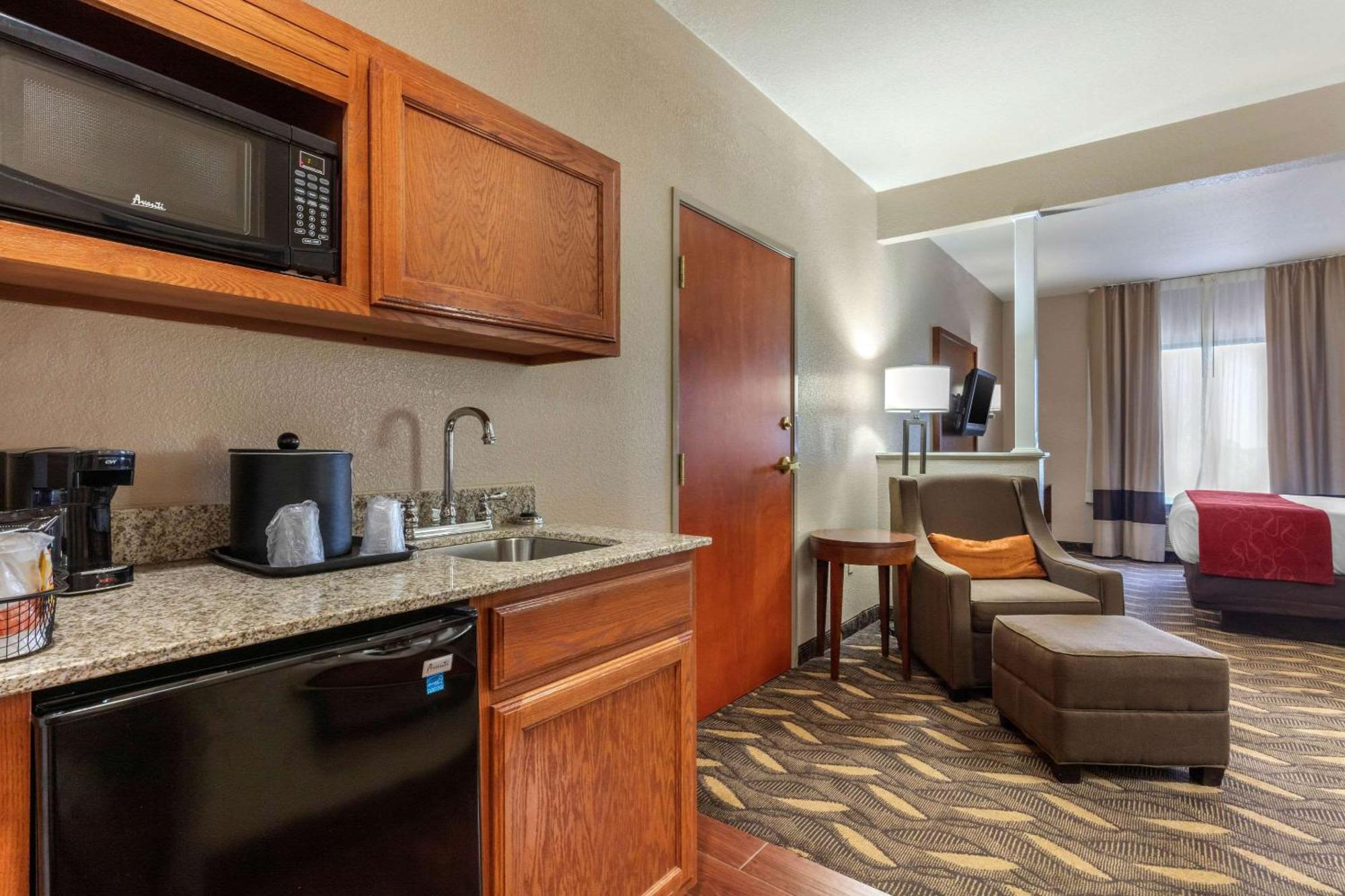 Comfort Suites Rolla Exterior photo